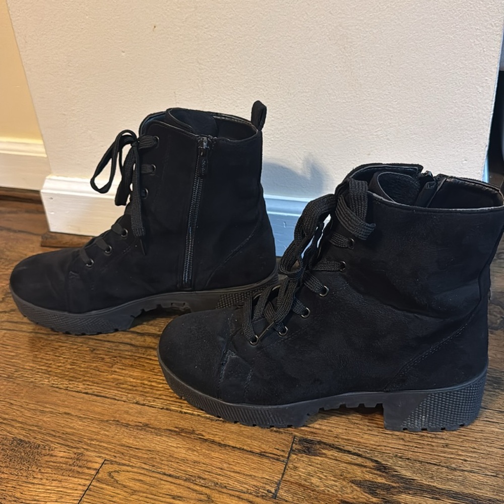 Black Lace Up Platform Combat Boots Size 8.5 - Picture 3 of 6